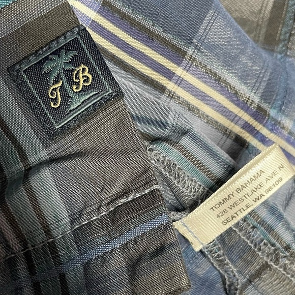 Tommy Bahama Men’s Blue L Silk Check Short Sleeve Button Up Shirt in EUC - Picture 7 of 11